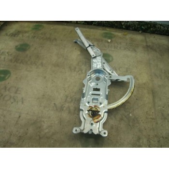 ELEVALUNAS DELANTERO DERECHO 