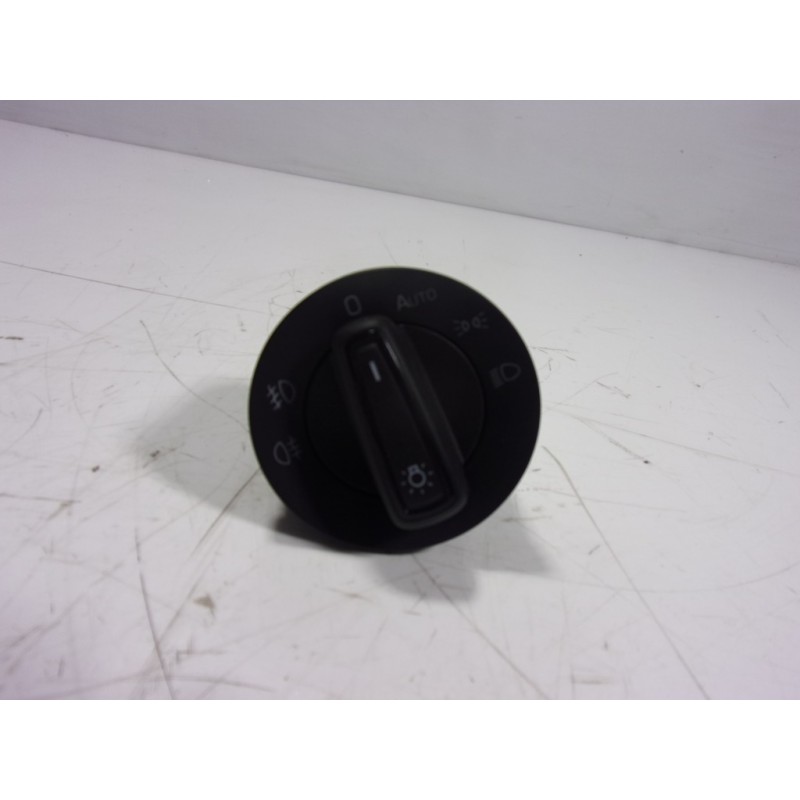 Recambio de mando luces para skoda kodiaq 2.0 tdi referencia OEM IAM 565941431CWHI 565941431C 