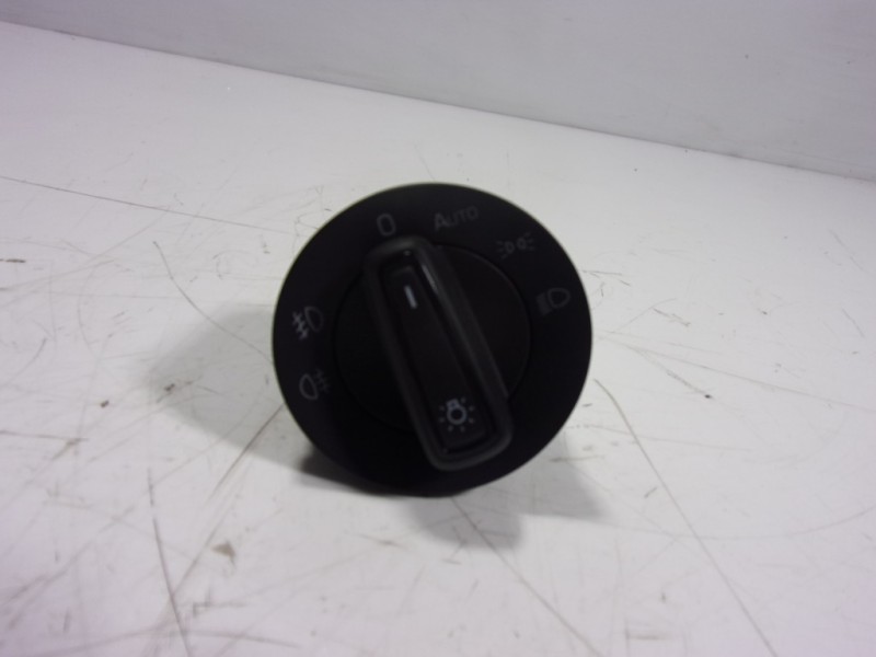 Recambio de mando luces para skoda kodiaq 2.0 tdi referencia OEM IAM 565941431CWHI 565941431C 