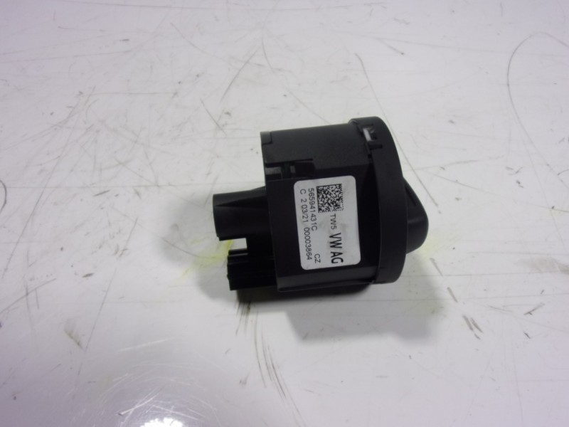 Recambio de mando luces para skoda kodiaq 2.0 tdi referencia OEM IAM 565941431CWHI 565941431C 