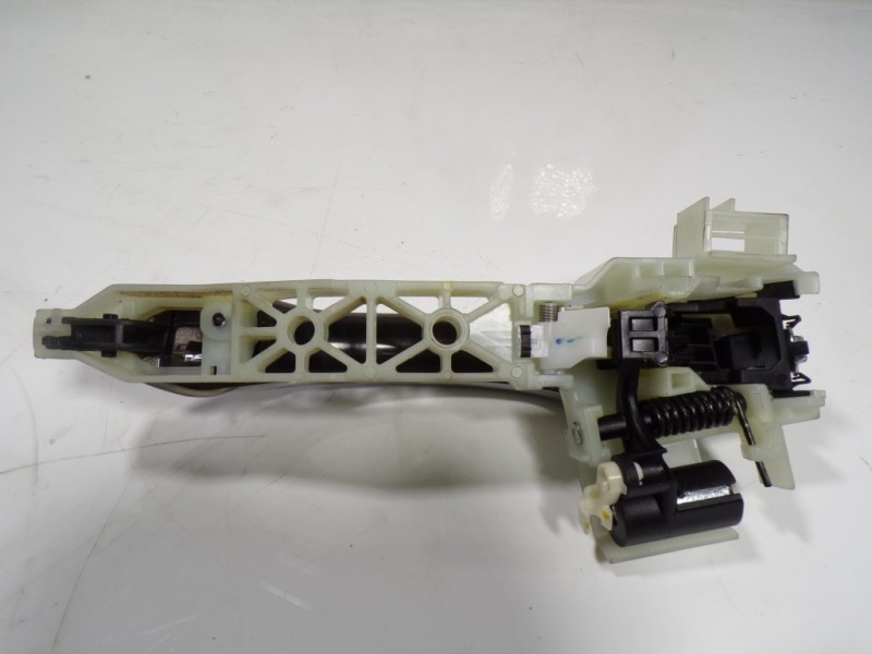 Recambio de maneta exterior trasera izquierda para hyundai santa fe essence 2wd referencia OEM IAM 83650S1010  