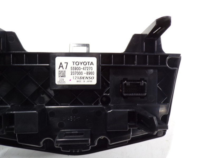 Recambio de mando climatizador para toyota prius+ 1.8 16v (híbrido) referencia OEM IAM 5590047270 5590047270 2370008960