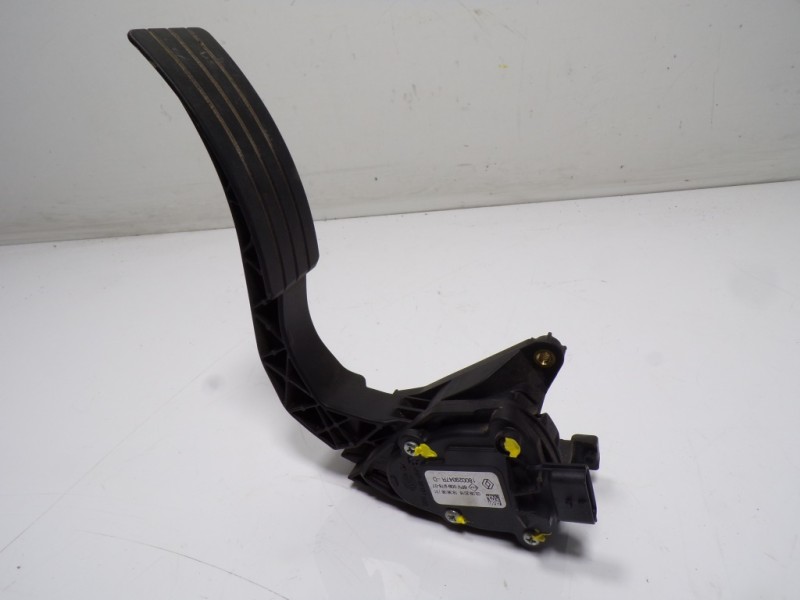 Recambio de potenciometro pedal para renault clio iv 1.5 dci diesel fap referencia OEM IAM 180029347R 6PV00997807 