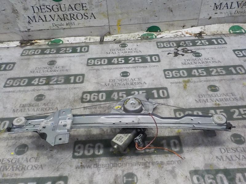 Recambio de elevalunas delantero izquierdo para dacia sandero 1.6 cat referencia OEM IAM 8200733829  