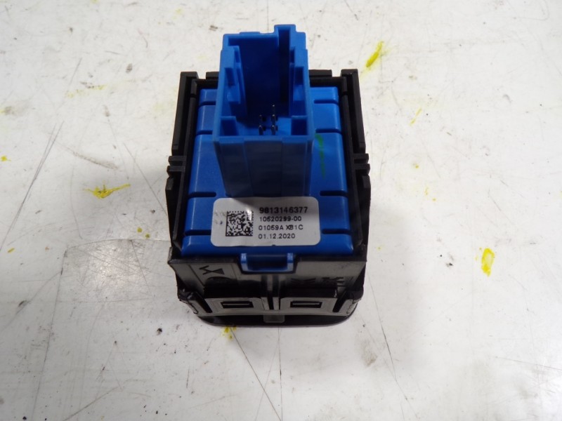 Recambio de palanca freno de mano para toyota proace city 1.2 12v referencia OEM IAM  9813146377 