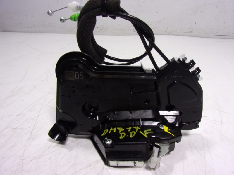 Recambio de cerradura puerta delantera derecha para toyota corolla hybrid referencia OEM IAM 6903002511  