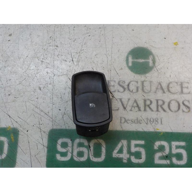 Recambio de mando elevalunas delantero derecho para opel corsa e edition referencia OEM IAM 13430018  