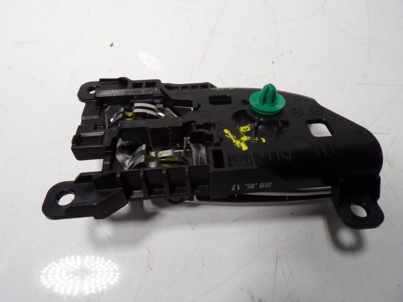 Recambio de maneta interior trasera derecha para hyundai santa fe essence 2wd referencia OEM IAM 82620S1000VCS  