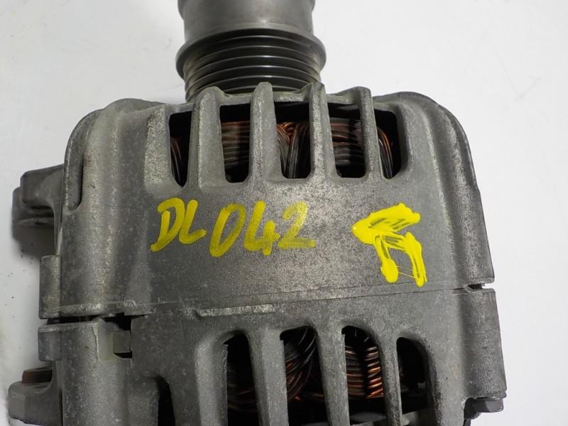 Recambio de alternador para volkswagen polo 1.6 tdi dpf referencia OEM IAM 04E903015 04E903015 