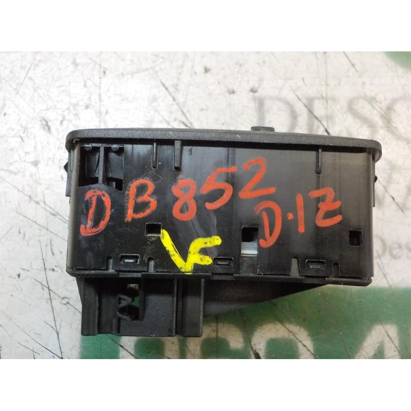 Recambio de mando elevalunas delantero izquierdo para opel corsa e edition referencia OEM IAM 13430017 13430017 