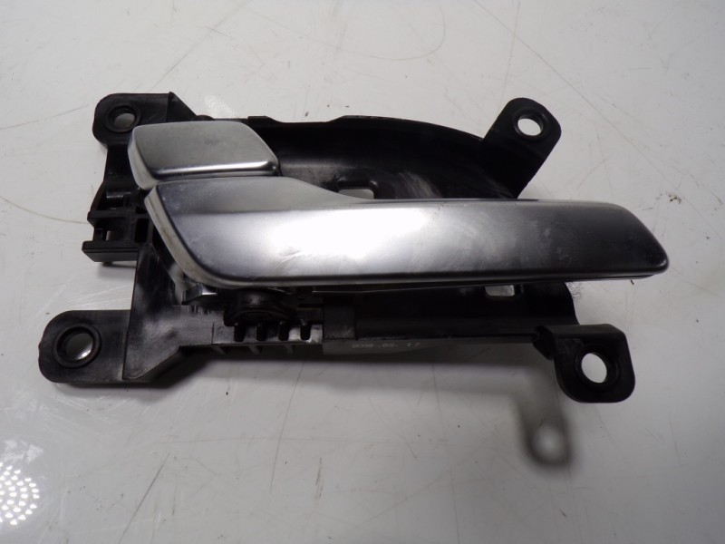 Recambio de maneta interior trasera izquierda para hyundai santa fe essence 2wd referencia OEM IAM 82610S1000VCS  