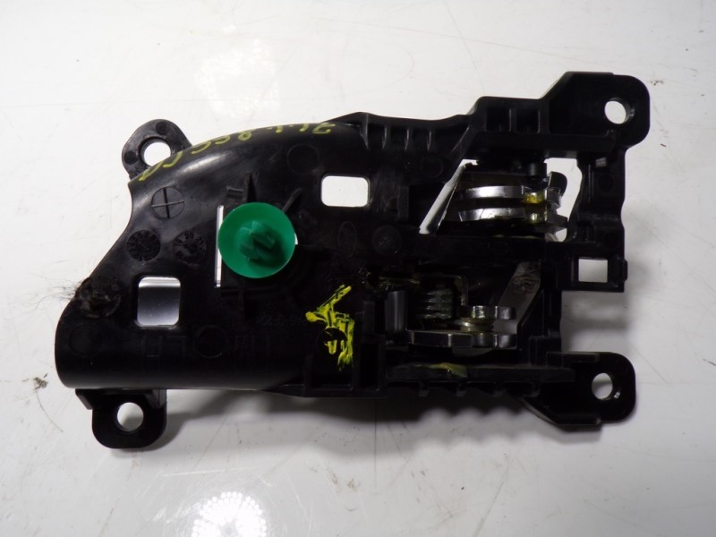 Recambio de maneta interior trasera izquierda para hyundai santa fe essence 2wd referencia OEM IAM 82610S1000VCS  