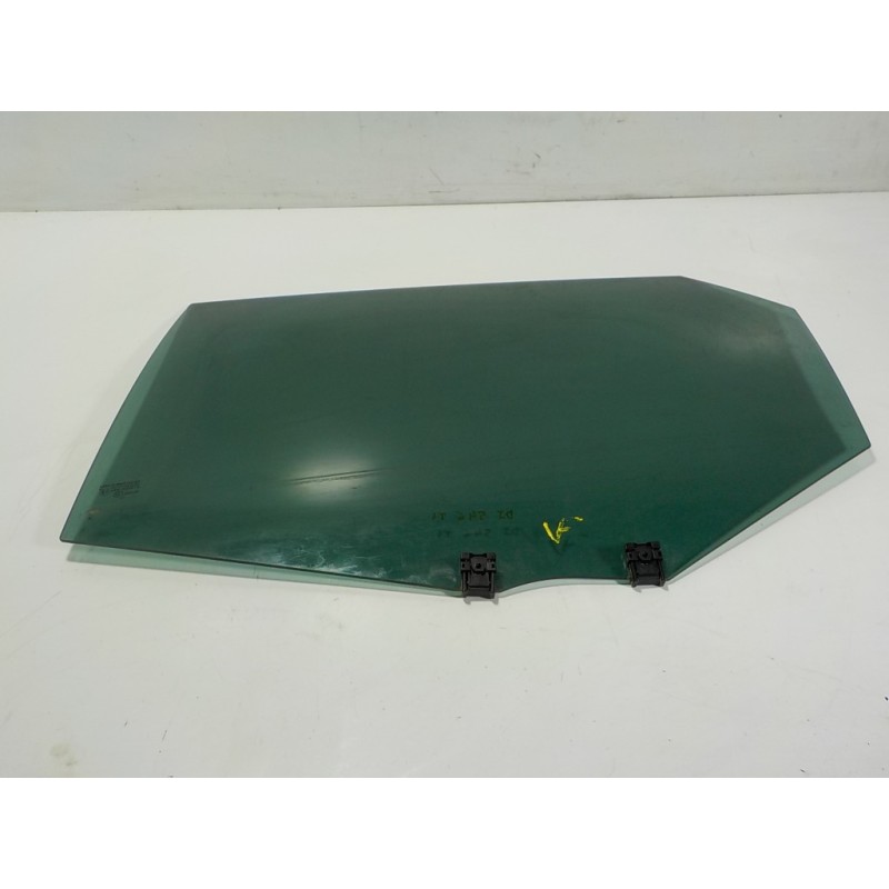 Recambio de cristal puerta trasero izquierdo para ds 5 1.6 blue-hdi fap referencia OEM IAM 9687045680  