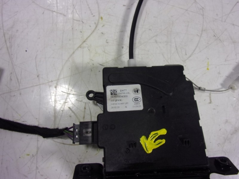 Recambio de cerradura maletero / porton para alfa romeo stelvio (630) executive 4wd referencia OEM IAM 50560400 50560400 