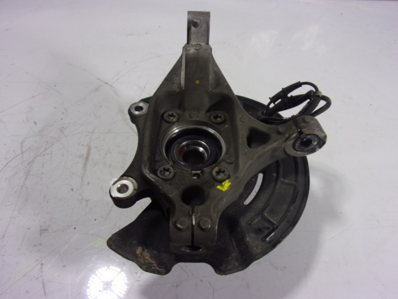 Recambio de mangueta delantera derecha para hyundai santa fe essence 2wd referencia OEM IAM 51711S1000  