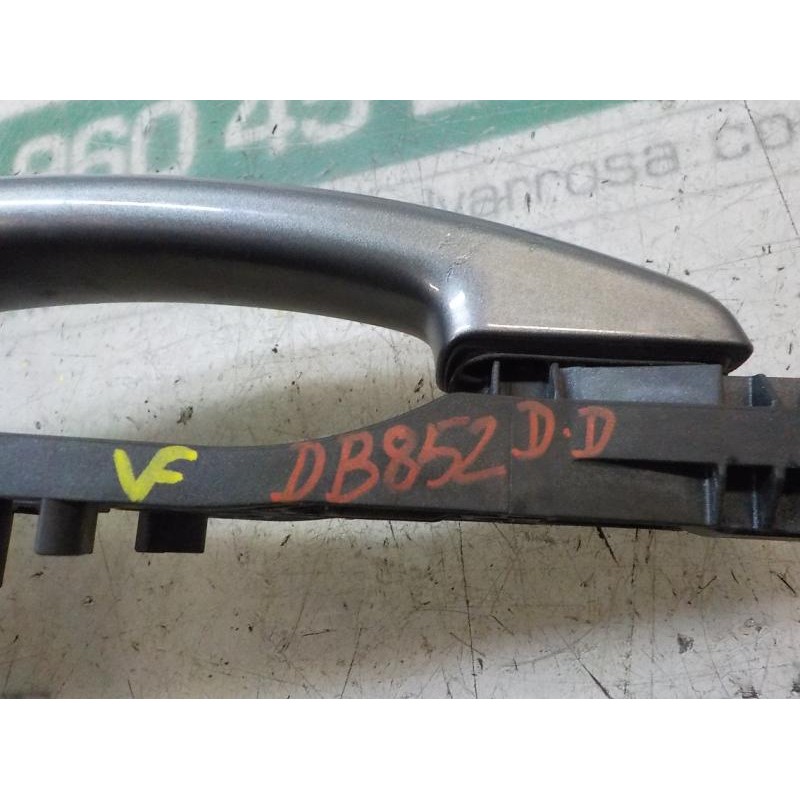 Recambio de maneta exterior delantera derecha para opel corsa e edition referencia OEM IAM 13504025  