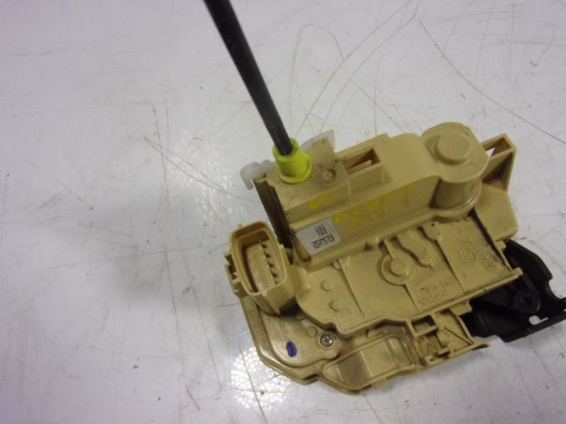 Recambio de cerradura puerta delantera derecha para alfa romeo stelvio (630) executive 4wd referencia OEM IAM 50536541 50536541 