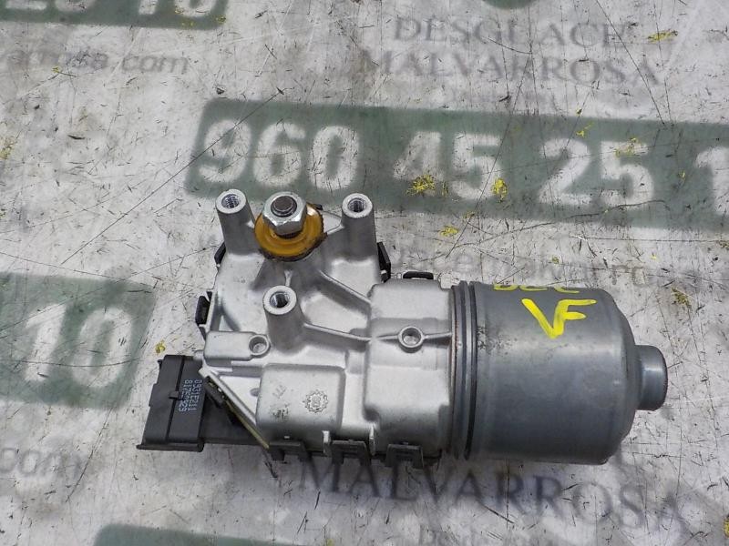 Recambio de motor limpia delantero para dacia sandero 1.6 cat referencia OEM IAM 8200619512 0390241544 0390241544