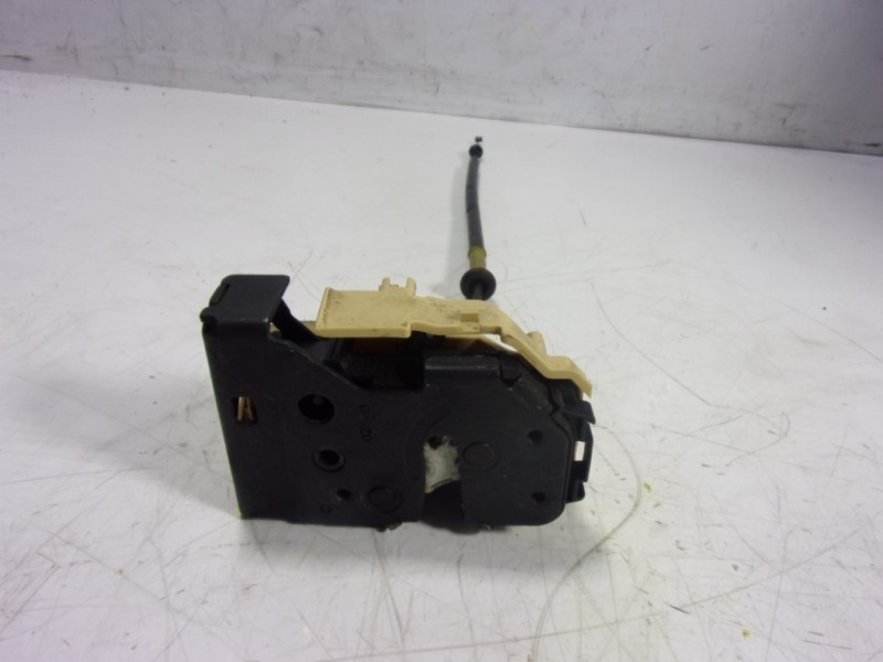 Recambio de cerradura puerta delantera izquierda para alfa romeo stelvio (630) executive 4wd referencia OEM IAM 50535378 5053537