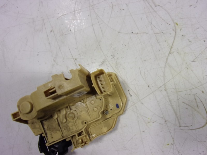 Recambio de cerradura puerta trasera izquierda para alfa romeo stelvio (630) executive 4wd referencia OEM IAM 50536550 50536550 