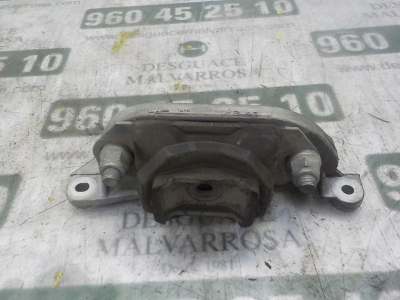 Recambio de soporte cambio para dacia sandero 1.6 cat referencia OEM IAM 6001548160  