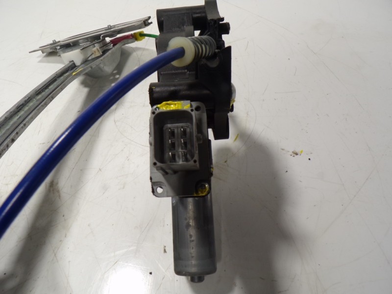 Recambio de elevalunas delantero derecho para opel corsa e 1.4 referencia OEM IAM 13447039 541613212 