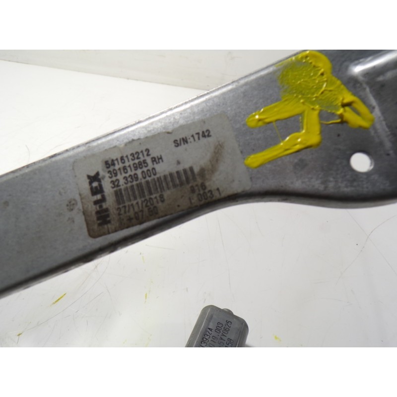 Recambio de elevalunas delantero derecho para opel corsa e 1.4 referencia OEM IAM 13447039 541613212 