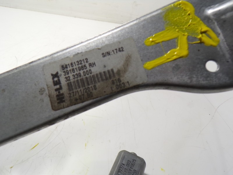 Recambio de elevalunas delantero derecho para opel corsa e 1.4 referencia OEM IAM 13447039 541613212 