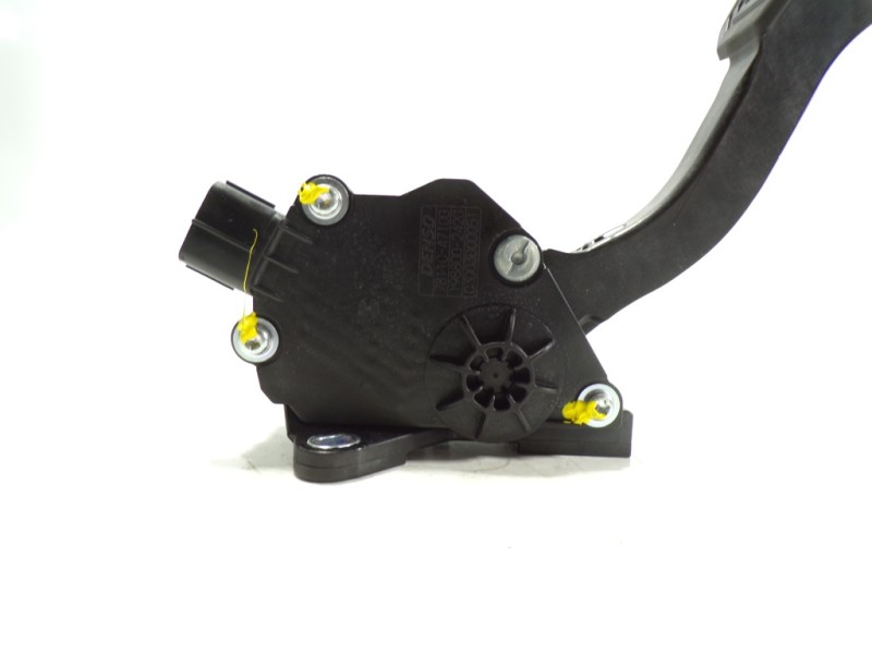 Recambio de potenciometro pedal para toyota prius+ 1.8 16v (híbrido) referencia OEM IAM 7811047100 7811047100 