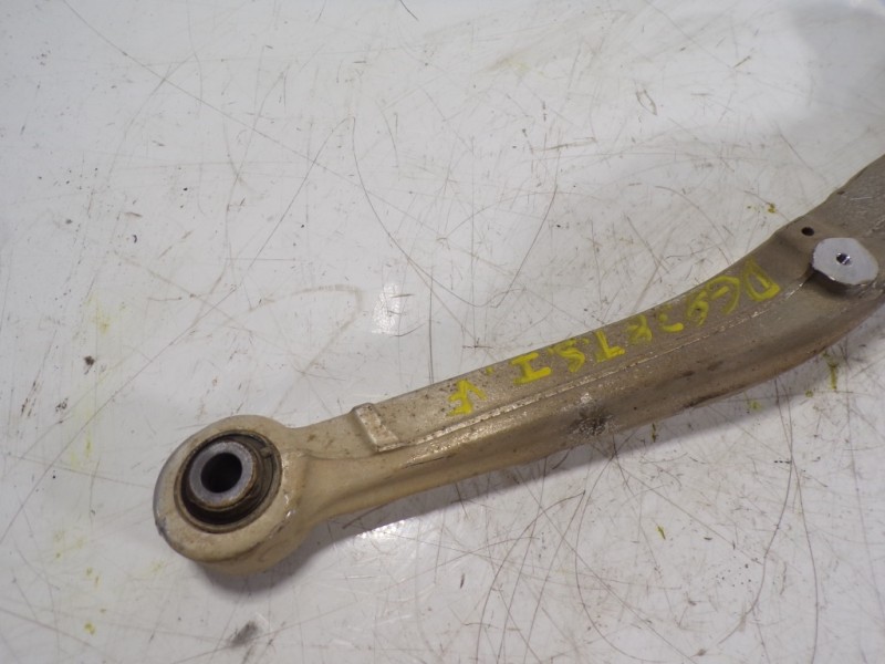 Recambio de brazo suspension superior trasero izquierdo para nissan x-trail (t32) acenta 4x4 referencia OEM IAM 55121JD00B  