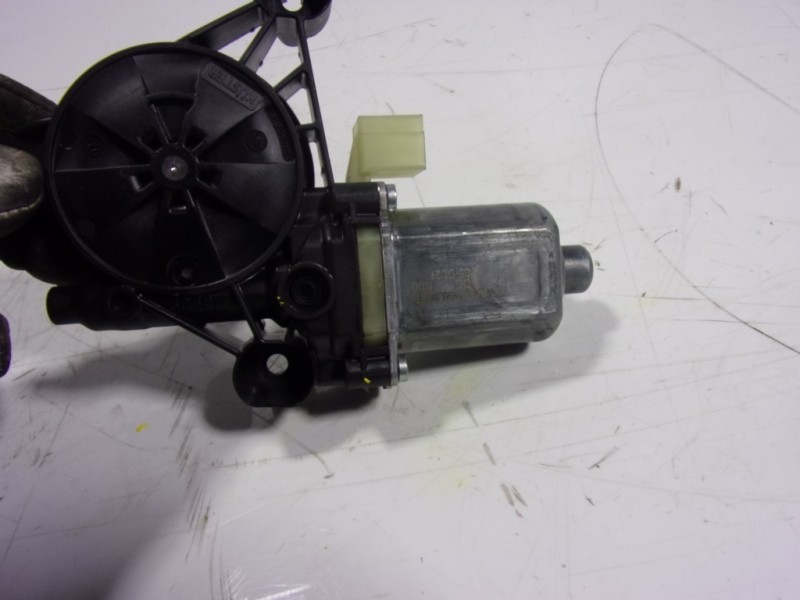 Recambio de motor elevalunas delantero izquierdo para skoda kodiaq 2.0 tdi referencia OEM IAM 5Q0959801B 5Q0959801B 