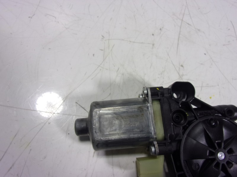 Recambio de motor elevalunas delantero izquierdo para skoda kodiaq 2.0 tdi referencia OEM IAM 5Q0959801B 5Q0959801B 