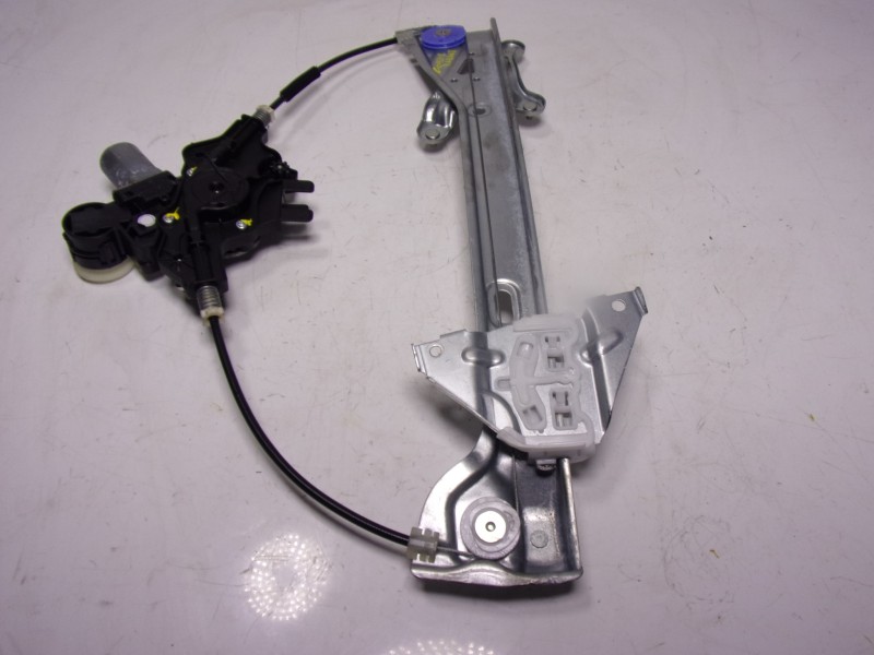 Recambio de elevalunas delantero izquierdo para toyota corolla hybrid referencia OEM IAM 6982002742 6982002742 