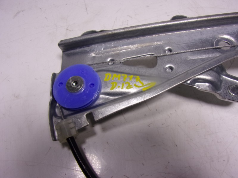 Recambio de elevalunas delantero izquierdo para toyota corolla hybrid referencia OEM IAM 6982002742 6982002742 