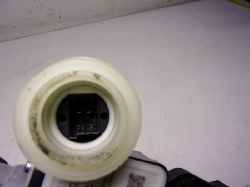 Recambio de elevalunas delantero izquierdo para toyota corolla hybrid referencia OEM IAM 6982002742 6982002742 