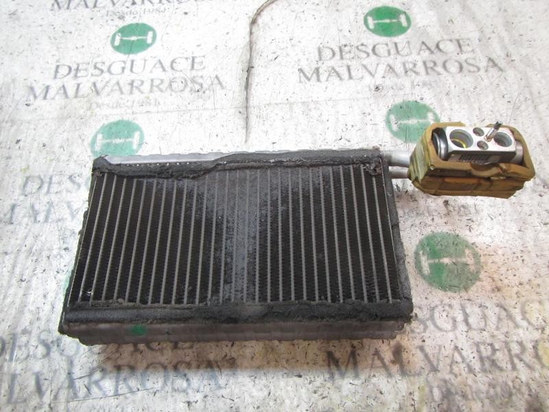 Recambio de evaporador aire acondicionado para bmw serie 5 berlina (e60) 530d referencia OEM IAM 64119238655  