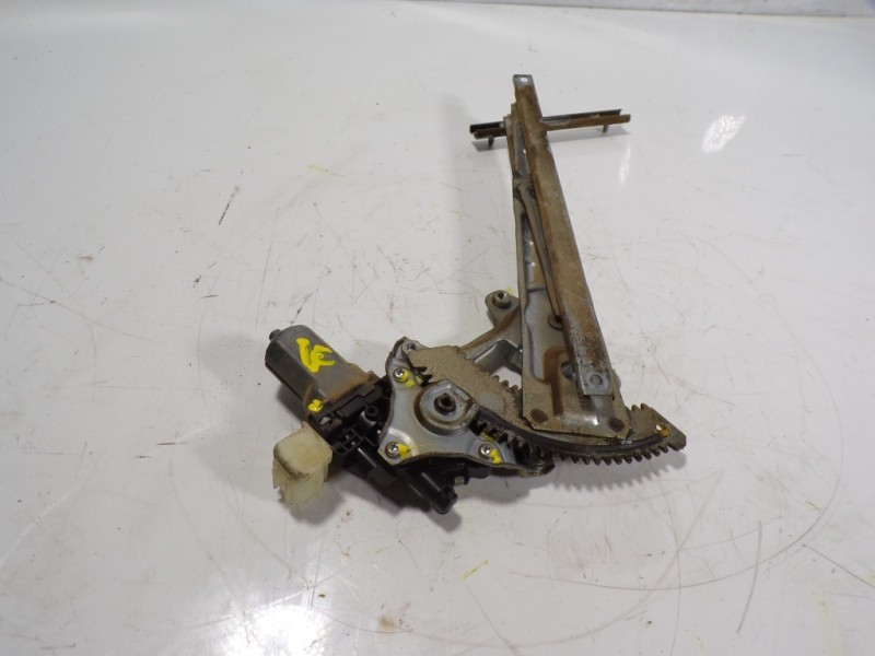 Recambio de elevalunas trasero izquierdo para nissan x-trail (t32) acenta 4x4 referencia OEM IAM 827214CA0A 27311BA0A 621004660