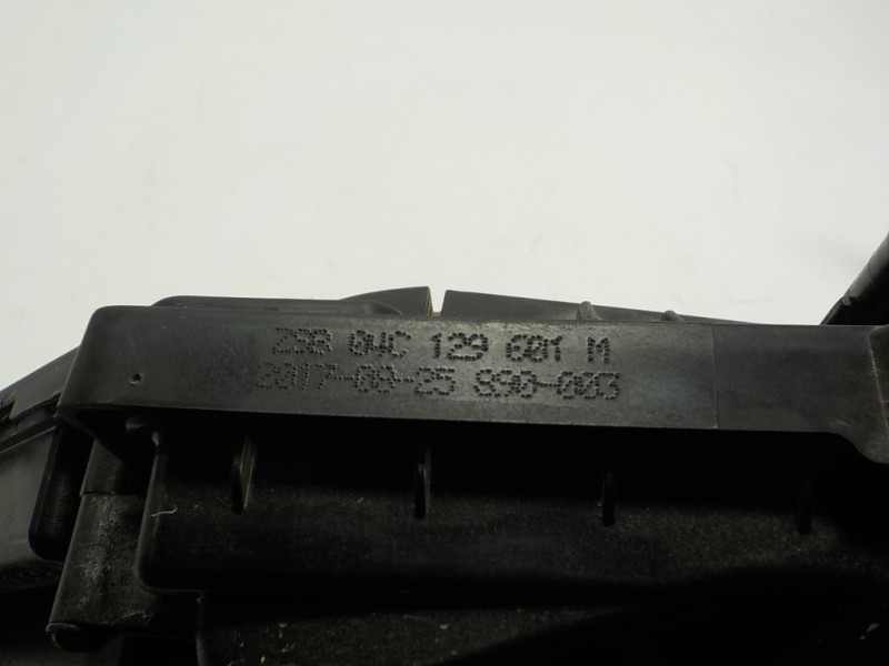 Recambio de filtro aire para volkswagen polo 1.6 tdi dpf referencia OEM IAM 04C129601M 04C129601M 