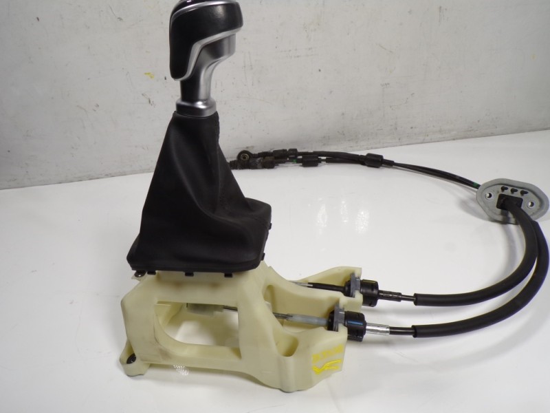 Recambio de palanca cambio para hyundai santa fe essence 2wd referencia OEM IAM 43700S1110 0DQ93 