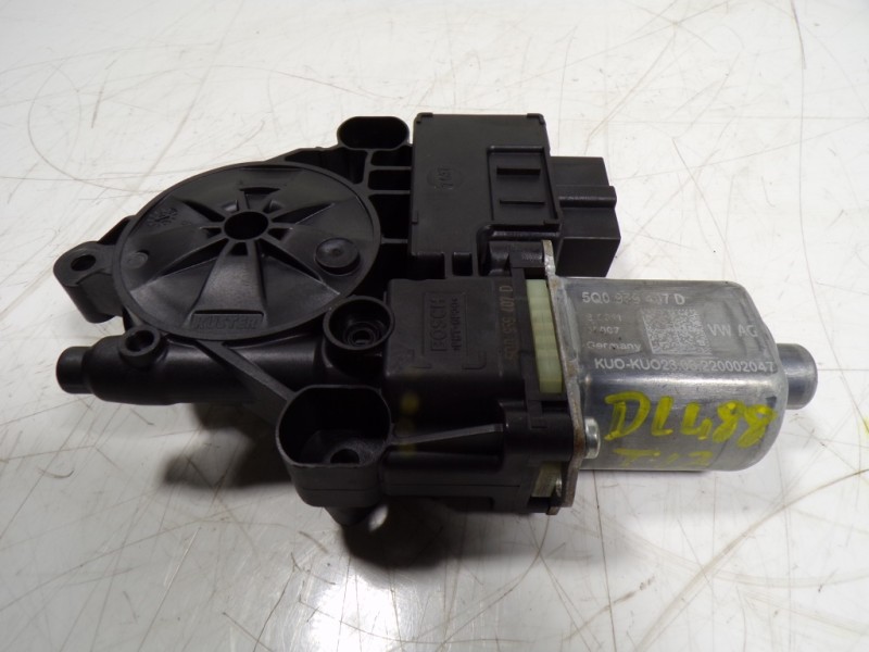 Recambio de motor elevalunas trasero izquierdo para cupra leon sportstourer (kl8) vz 2.0 tsi 4drive referencia OEM IAM 5Q0959407