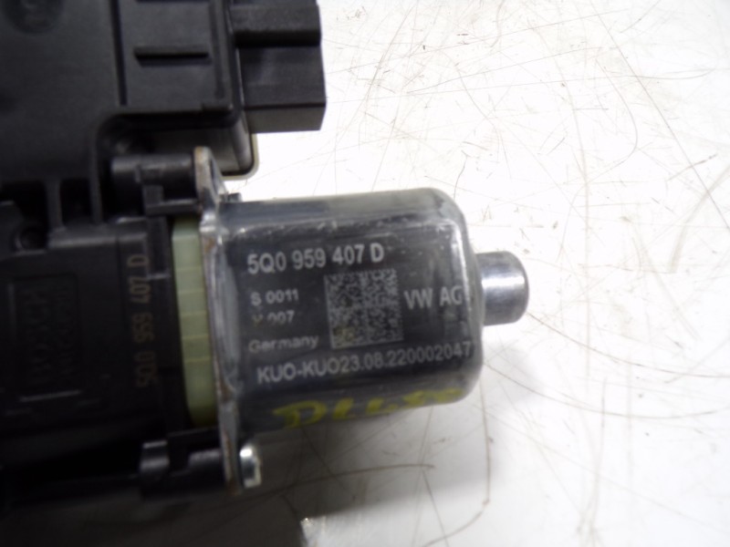 Recambio de motor elevalunas trasero izquierdo para cupra leon sportstourer (kl8) vz 2.0 tsi 4drive referencia OEM IAM 5Q0959407