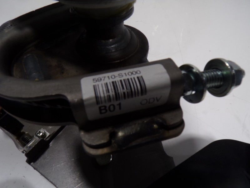 Recambio de palanca freno de mano para hyundai santa fe essence 2wd referencia OEM IAM 59710S1000NNB 59710S1000 