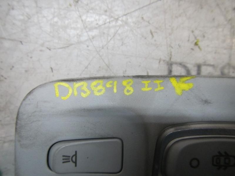 Recambio de piloto interior para citroën c4 lim. white attraction referencia OEM IAM 6362AS  