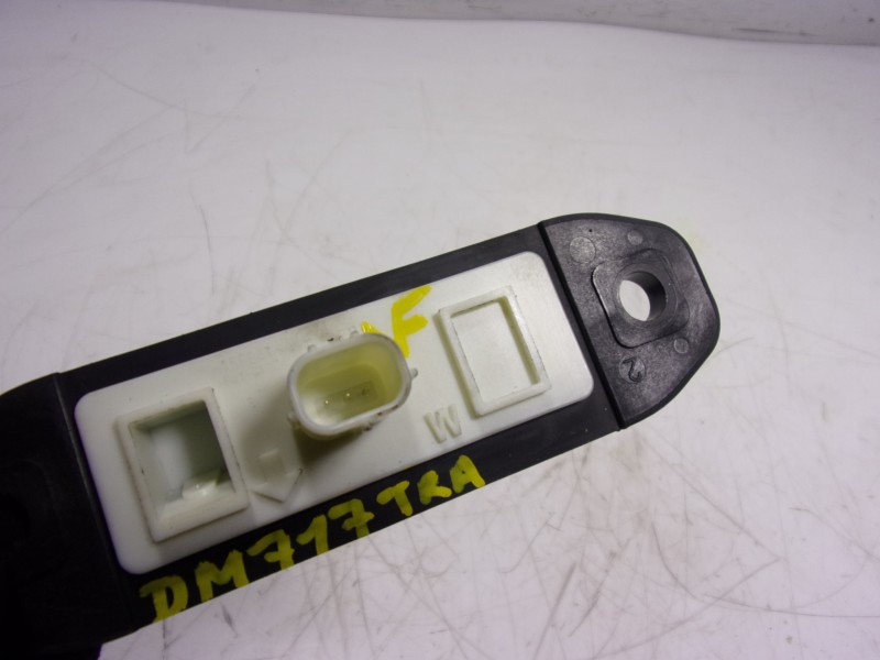 Recambio de maneta porton para toyota corolla hybrid referencia OEM IAM 8480412060  