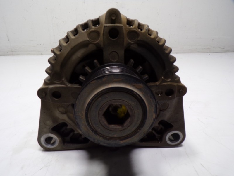 Recambio de alternador para suzuki grand vitara jb (jt) 1.9 ddis turbodiesel referencia OEM IAM 3140067J00 1042104660 