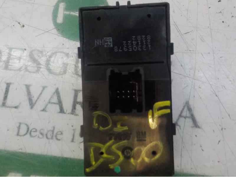 Recambio de mando elevalunas delantero izquierdo para opel insignia berlina 2.0 cdti cat referencia OEM IAM 13305978  