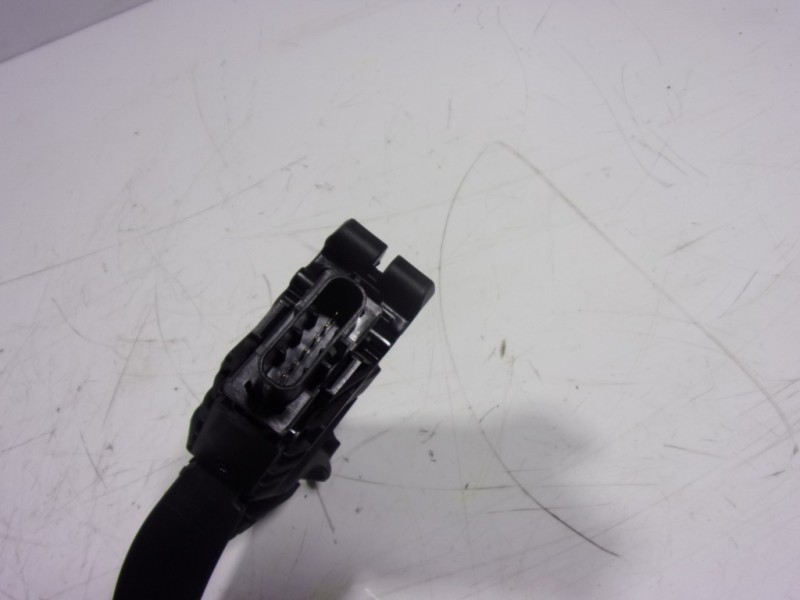 Recambio de potenciometro pedal para skoda kodiaq 2.0 tdi referencia OEM IAM 5Q1723503L 5Q1723503L 