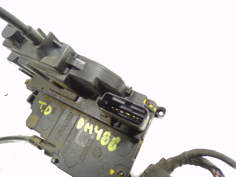 Recambio de cerradura puerta trasera derecha para renault scenic iii 1.5 dci diesel referencia OEM IAM 825020033R  