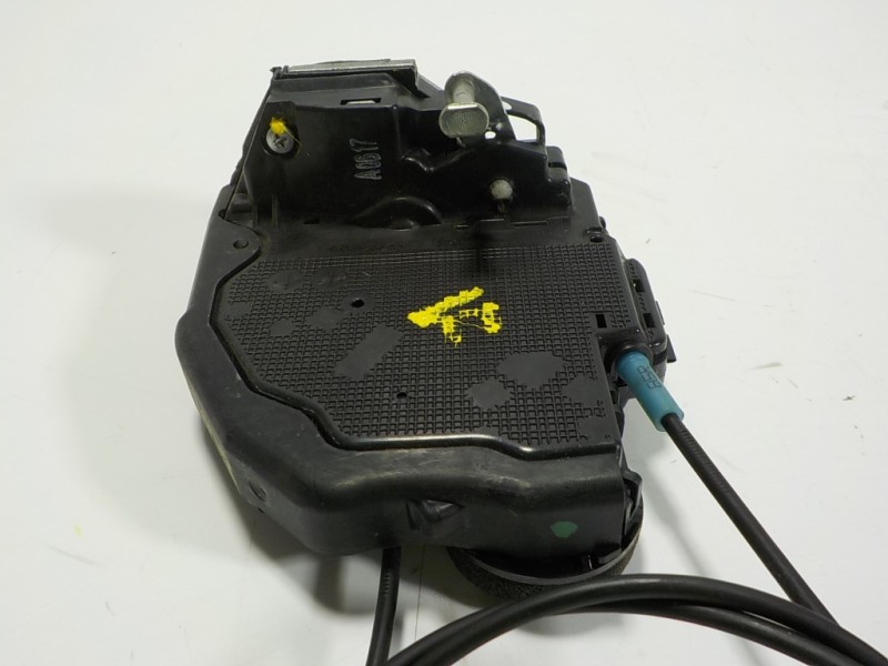 Recambio de cerradura puerta trasera izquierda para toyota verso 1.6 16v cat referencia OEM IAM 690600F031  