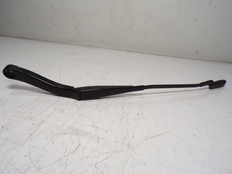 Recambio de brazo limpia delantero izquierdo para renault trafic furgón 1.6 dci diesel energy referencia OEM IAM 288810103R  